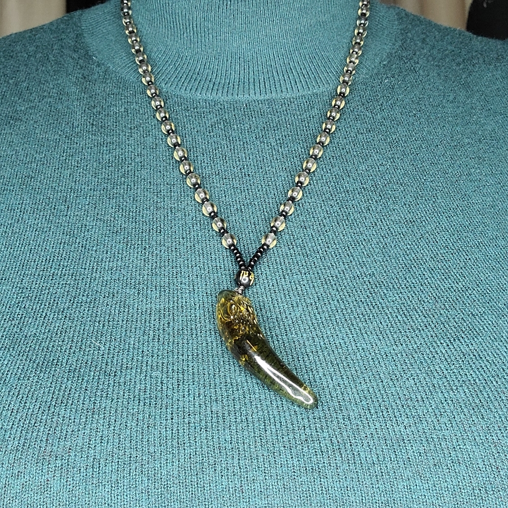 Dragon tooth pendant necklace - Picture 5 of 6